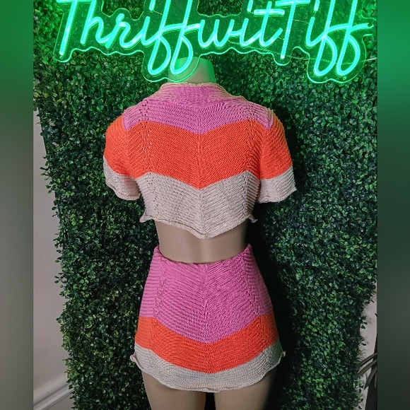 Colorful Knit Cropped Top - Picture 2 of 2